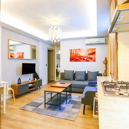 Delightful Flat 500 M To Uskudar Ferry Station Istanbul Exterior photo